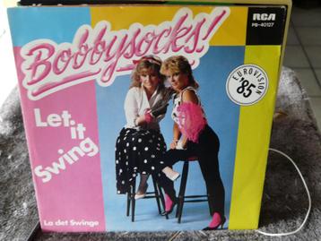 7 anderstalige vinyl singles nog zo goed als nieuw beschikbaar voor biedingen