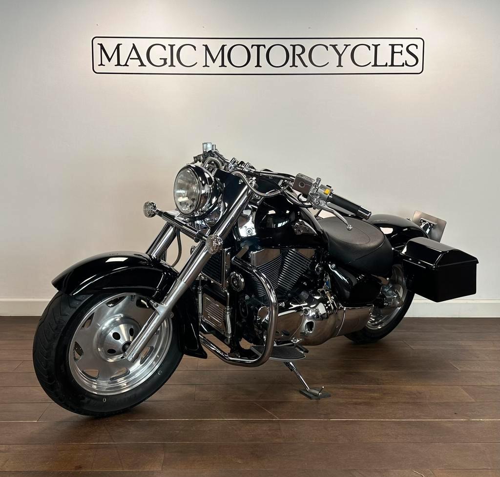 ② SUZUKI INTRUDER VL1500 LEGENDARY CLASSIC CUSTOM — Pièces