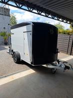 Gesloten aanhangwagen, Ophalen, Zo goed als nieuw