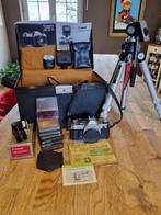 Canon AT-1 in perfecte staat + accessoires => 75€, Audio, Tv en Foto, Fotocamera's Analoog, Ophalen of Verzenden, Gebruikt, Spiegelreflex