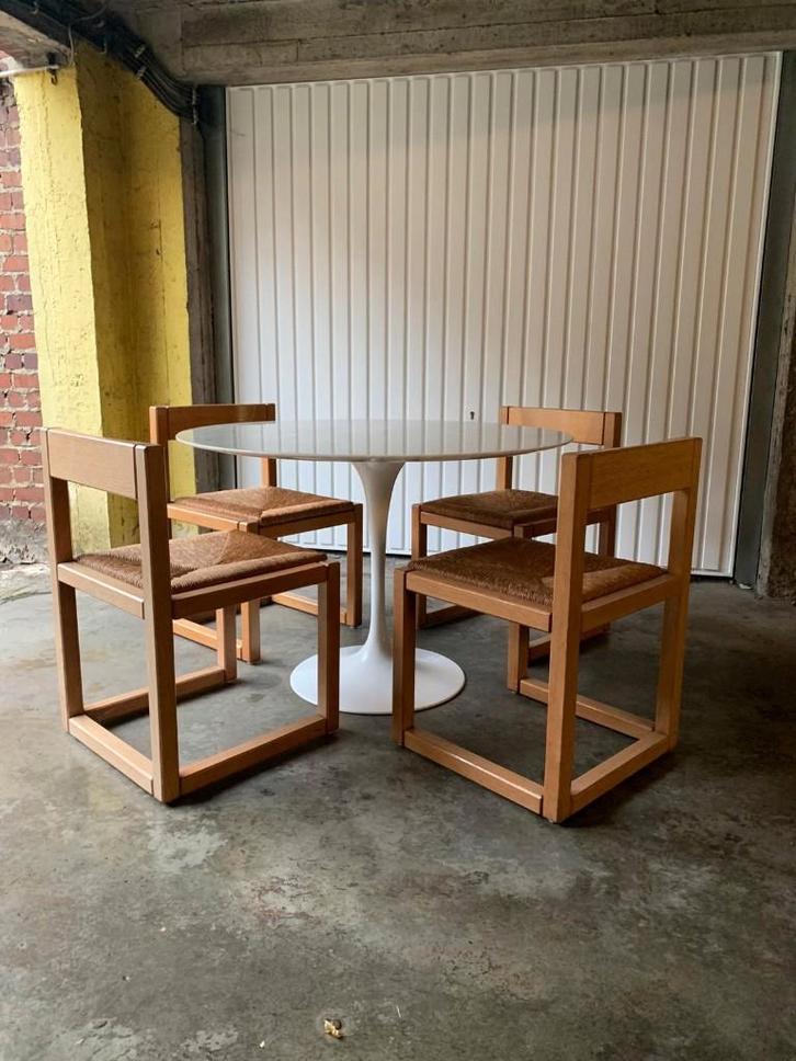 Saarinen Knoll tulpentafelset + 4 stoelen 1970, Antiek en Kunst, Antiek | Meubels | Stoelen en Sofa's, Ophalen