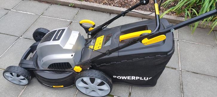 Zelftrekkende electrische grasmaaier, Tuin en Terras, Grasmaaiers, Zo goed als nieuw, Ophalen