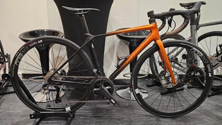 Vélo de route Giant TCR Advanced Pro 0 Disc Di2 (2023), Hobby & Loisirs créatifs, Hobby & Loisirs Autre, Comme neuf, Enlèvement