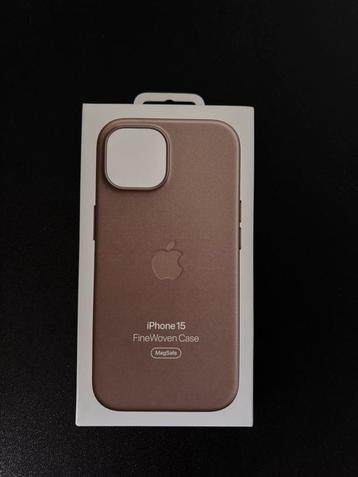Finewoven case iphone 15 (nieuw) taupe beschikbaar voor biedingen