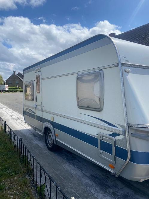 Caravan Fendt, Caravans en Kamperen, Caravans, Particulier, tot en met 4, 1000 - 1250 kg, Rondzit, Fendt, Dwarsbed, Disselslot