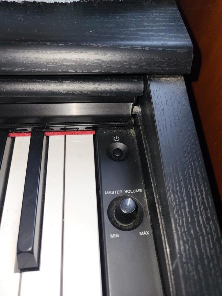 Piano yamaha électrique, Musique & Instruments, Pianos, Piano, Enlèvement