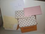 Louis vuitton pochette, Handtassen en Accessoires, Tassen | Damestassen, Ophalen of Verzenden, Zo goed als nieuw, Wit, Avondtasje