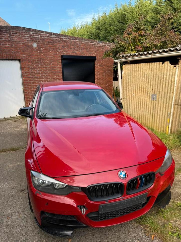 BMW 318d F30 (2012)  – MOTOR KAPOT - EXPORT, Auto's, BMW, Particulier, 3 Reeks, Diesel, Euro 5, Berline, 5 deurs, Handgeschakeld