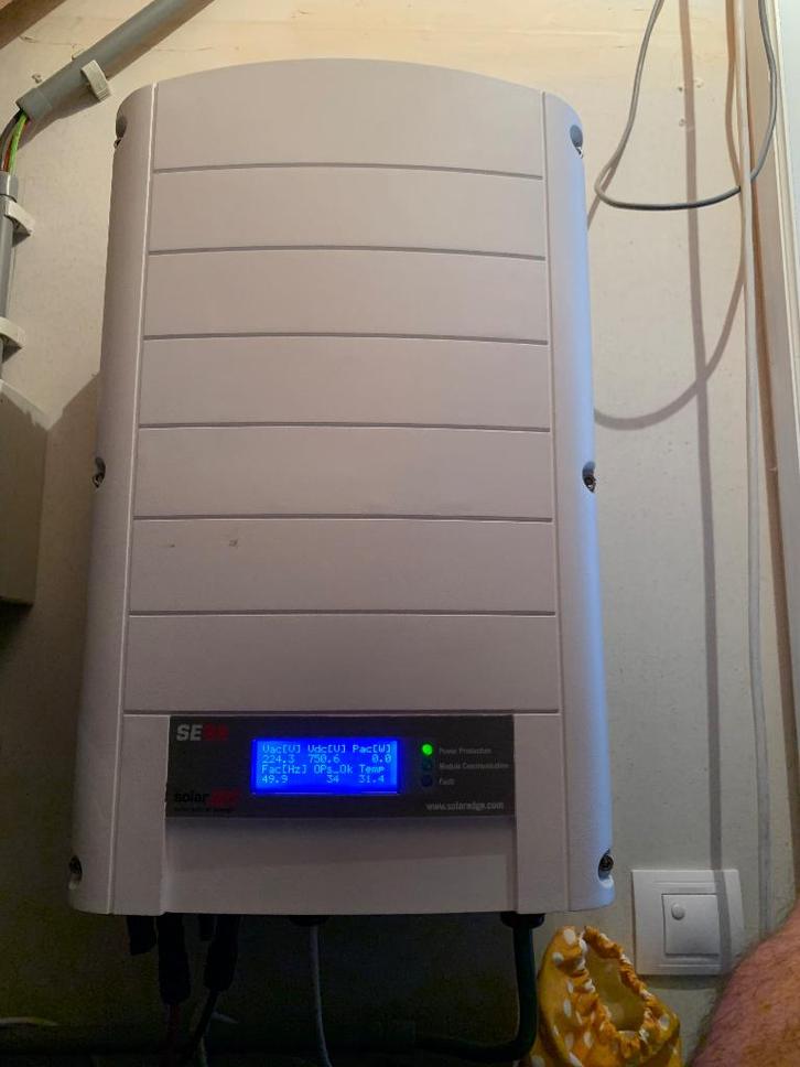 Onduleur Solaredge SE8K triphasé, Bricolage & Construction, Panneaux solaires & Accessoires, Utilisé, Autres types, 200 watts-crêtes ou plus