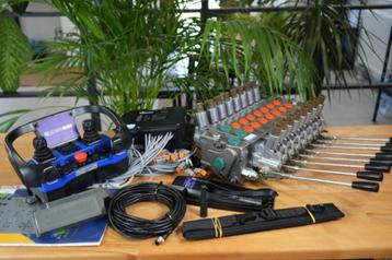 Radio Scanreco + Walvoil 100 volledig proportioneel beschikbaar voor biedingen