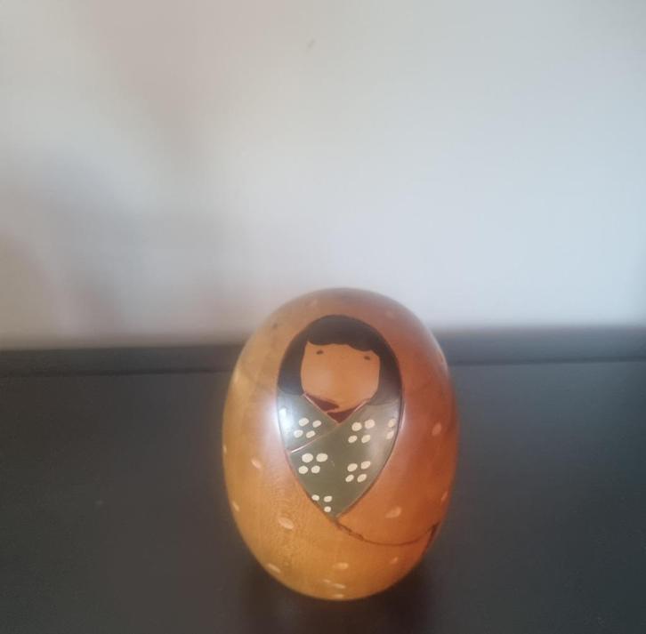 Mooie Fuyu (Winter) kokeshi van Usaburo, Antiek en Kunst, Kunst | Beelden en Houtsnijwerken, Verzenden