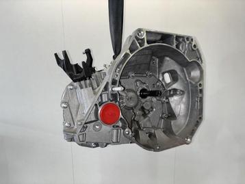 VERSNELLINGSBAK Dacia Sandero II (01-2012/12-2018) (jh3351) beschikbaar voor biedingen