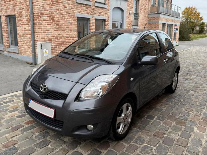 Toyota Yaris 1.3 benzine 2011 | Airco | Met keuring, Auto's, Toyota, Particulier, Yaris, Elektrische ramen, Benzine, Euro 4, Berline