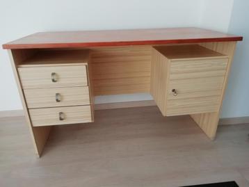 Bureau-boekenrek - bureaustoel  beschikbaar voor biedingen