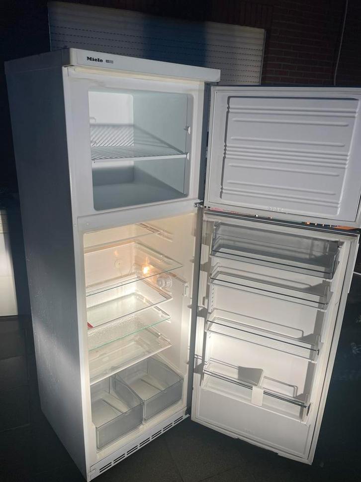 Miele koelkast.  Onder koeling boven diepvries top prijs, Elektronische apparatuur, Vriezers en Diepvrieskisten, Zo goed als nieuw