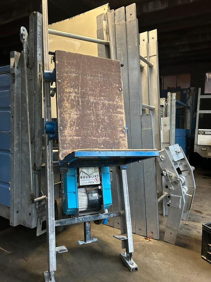 Simplex ladderlift pannenlift verhuislift lift 11mtr knik, Doe-het-zelf en Bouw, Overige Doe-Het-Zelf en Bouw, Zo goed als nieuw