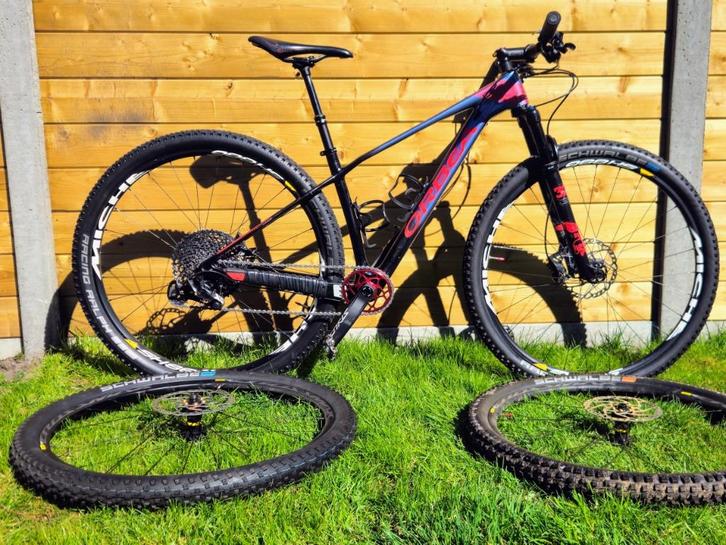 Orbea Alma M25 - Carbon XC Mountainbike (Hardtail), Fietsen en Brommers, Fietsen | Mountainbikes en ATB, Zo goed als nieuw, Heren