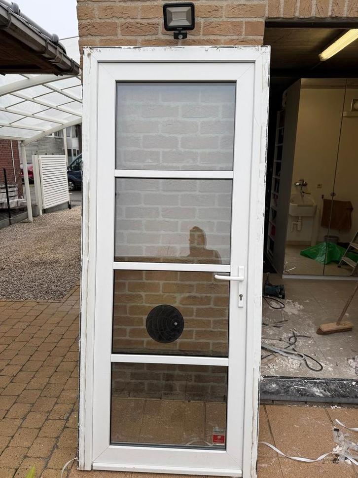 Te koop buitendeur, Doe-het-zelf en Bouw, Raamkozijnen en Schuifdeuren, Ophalen