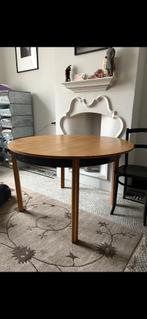 table ronde en bois a rallonge intégrée vintage, 100 à 150 cm, Quatre personnes, 100 à 150 cm, Enlèvement