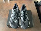 Nieuw adidas solar boost 3 42,5, Enlèvement ou Envoi, Neuf