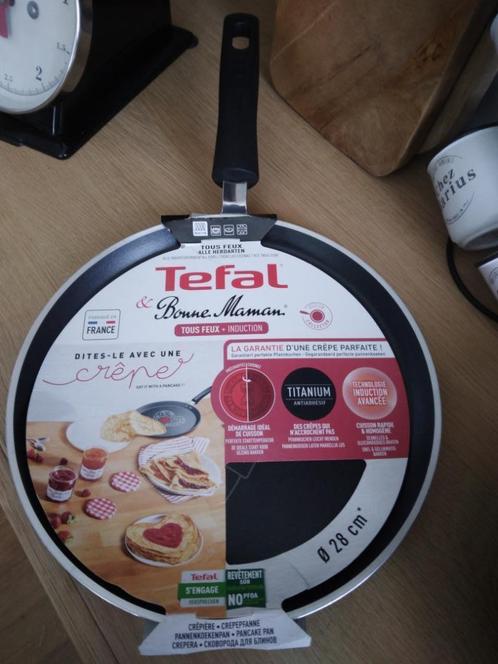 Crêpière Bonne Maman Tefal - Tous feux - 28 cm. Neuve, Maison & Meubles, Cuisine | Casseroles & Poêles, Neuf, Poêle à frire ou Sauteuse