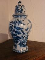 Vase bleu de Delft, Enlèvement