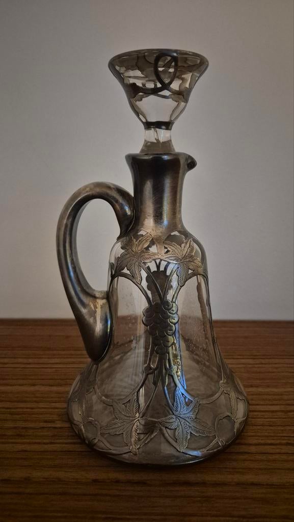 Antieke karaf, Enlèvement