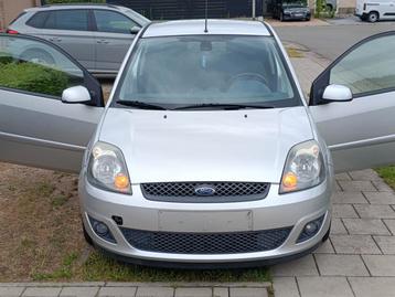 2008 Ford Fiesta 1.3i Benziner Coupe Met 140dkm Airco, Autos, Argent ou Gris, Achat, Boîte manuelle, 2 portes
