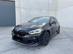 BMW 1 Reeks 116d M-Pack – Zwarte Sportieve Hatchback | 2023, Auto's, Automaat, Zwart, Diesel, Particulier