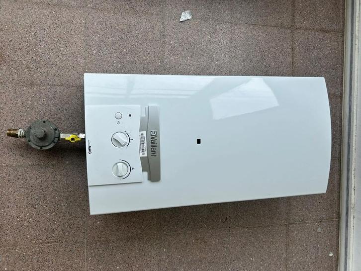 Doorstromer Vaillant atmoMAG 144/1 (aangekocht 2021), Doe-het-zelf en Bouw, Chauffageketels en Boilers, Zo goed als nieuw, Geiser