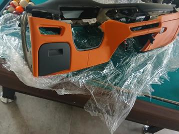 Origineel BMW m3 g80 dashboard in kyalami oranje kleur  beschikbaar voor biedingen