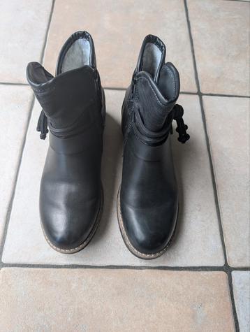 Zwarte enkellaarsjes Rieker Maat 39 beschikbaar voor biedingen