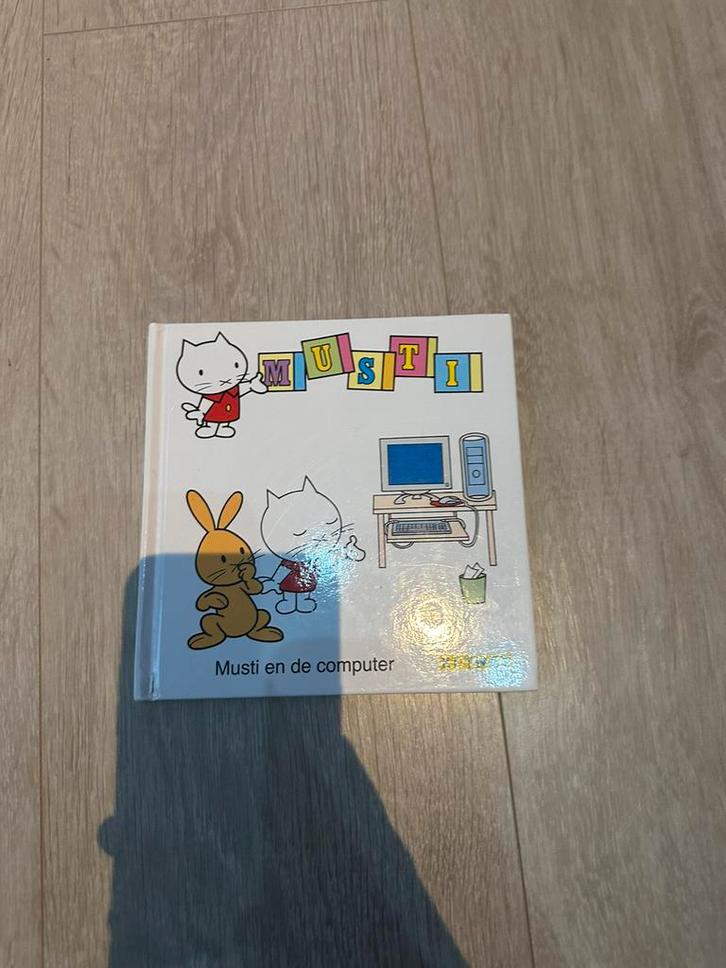 Musti en de computer, Boeken, Kinderboeken | Jeugd | onder 10 jaar, Ophalen of Verzenden