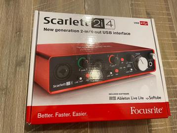 Focusrite Scarlett 2i4 2e generatie USB-audio-interface beschikbaar voor biedingen