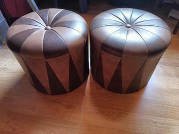 Poefs!(2 stuks) beschikbaar voor biedingen