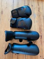 Bokshandschoenen en schenen van Venum met Spray Maat 38, Ophalen, Gebruikt, Bokshandschoenen