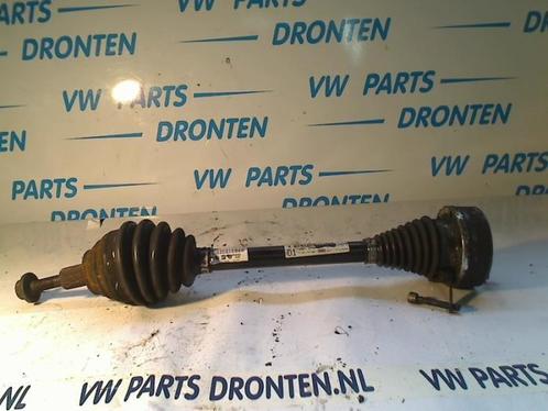 Aandrijfas links-voor van een Volkswagen Golf, Auto-onderdelen, Remmen en Aandrijving, Volkswagen, Gebruikt, 3 maanden garantie