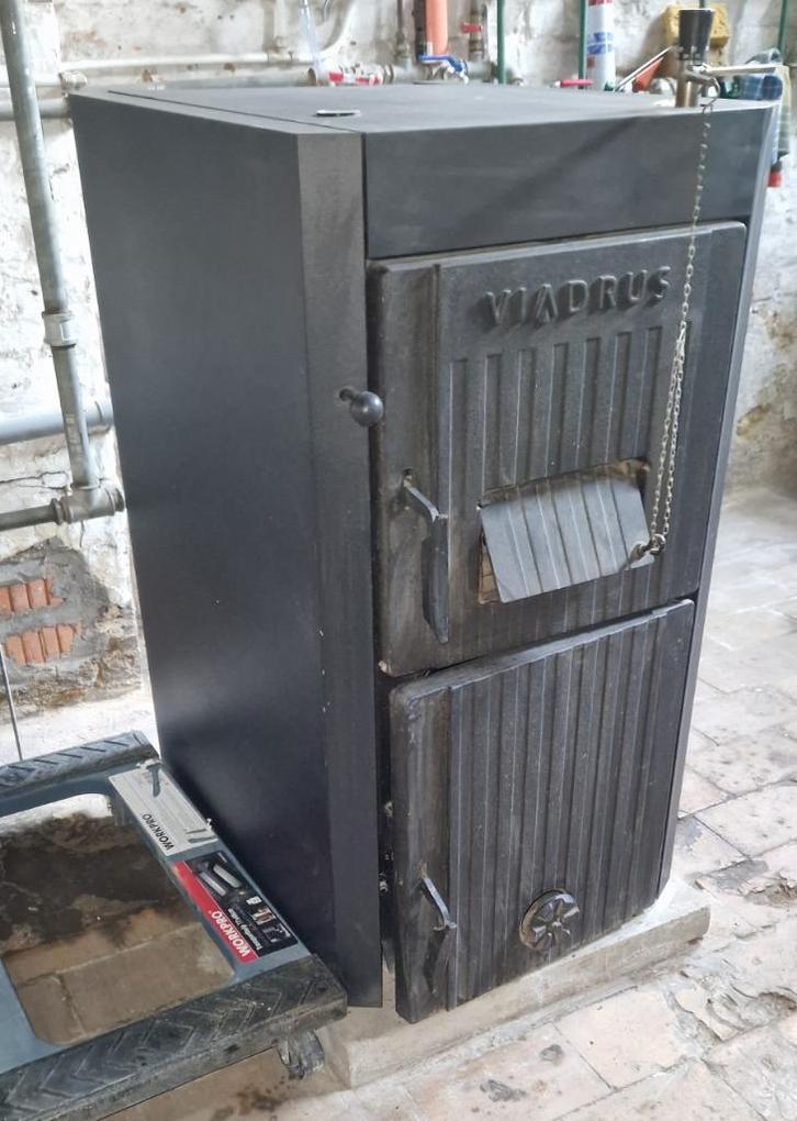 Viadrus gietijzeren houtketel, Doe-het-zelf en Bouw, Verwarming en Radiatoren, Gebruikt, Overige typen, Ophalen