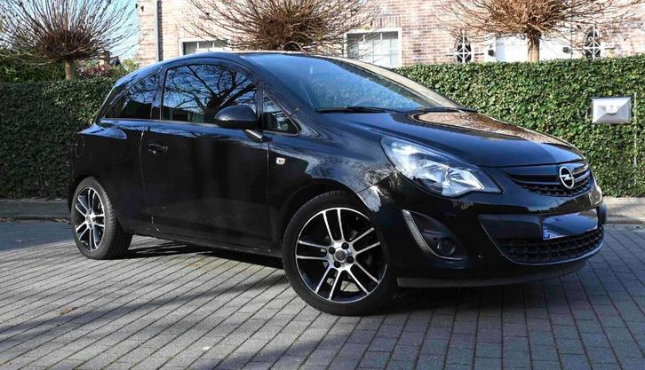 OPEL Corsa - 3 deurs - Black edition, Auto's, Opel, Particulier, Corsa, ABS, Airbags, Airconditioning, Alarm, Bluetooth, Boordcomputer