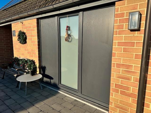 Antraciet garagekozijn met deur – ideaal voor extra kamer, Doe-het-zelf en Bouw, Deuren en Vliegenramen, 200 tot 215 cm, 120 cm of meer