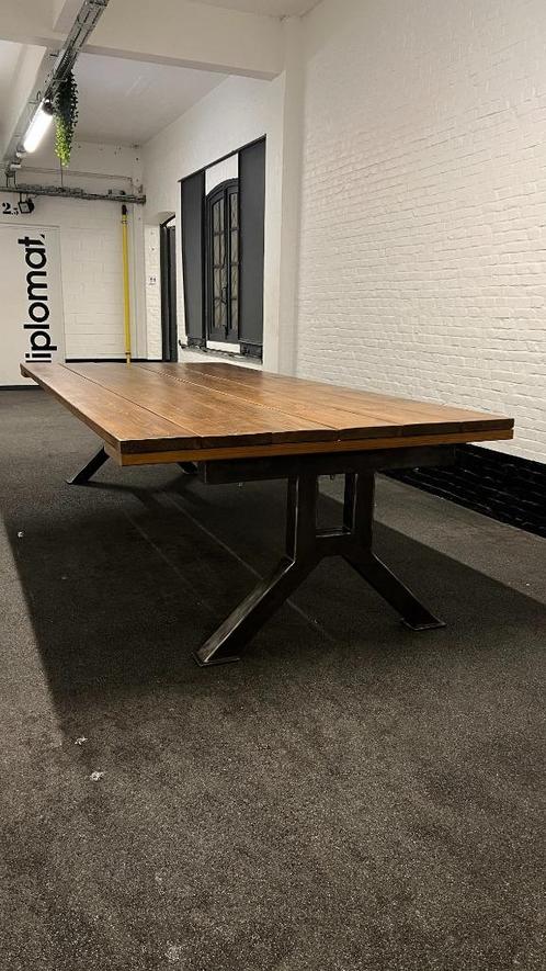 Handgemaakte houten tafel (300 cm x 140 cm), Articles professionnels, Aménagement de Bureau & Magasin | Mobilier de bureau & Aménagement