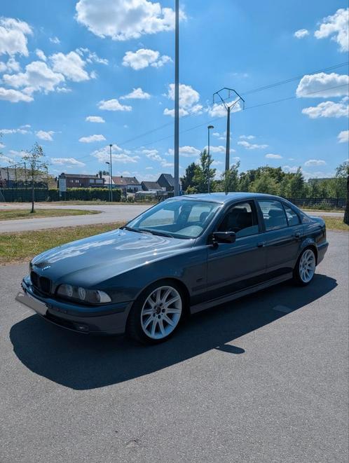 BMW E39 520I, Auto's, BMW, Particulier, 5 Reeks, Radio, Benzine, Handgeschakeld, Zwart, Ophalen