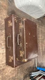 2 vintage valiezen, Ophalen