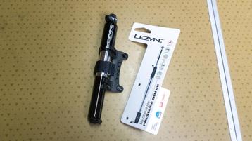 Lezyne Pressure Drive fietspomp handpomp nieuw, Fietsen en Brommers, Ophalen of Verzenden, Nieuw