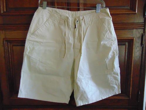 Shorts Beige Large,US BASIC , korte broek, Kleding | Dames, Broeken en Pantalons, Nieuw, Maat 42/44 (L), Beige, Kort, Ophalen of Verzenden