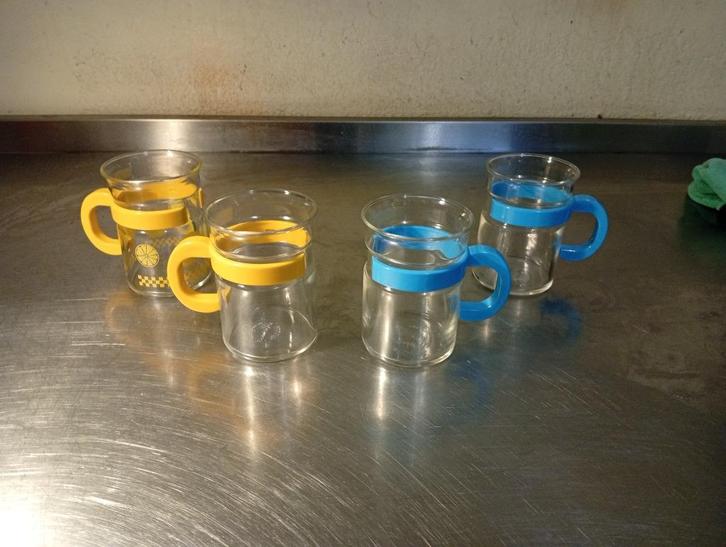 Deze kopjes zijn Bodum Bistro mokken van gehard glas met d, Huis en Inrichting, Keuken | Servies, Glas, Ophalen