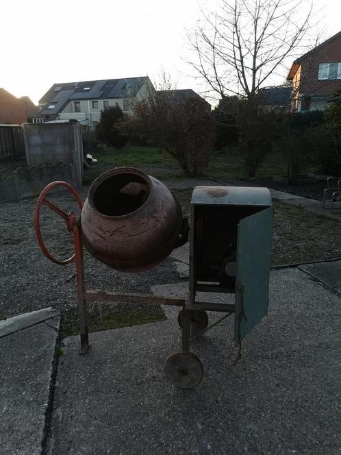 Betonmolen op benzine., Doe-het-zelf en Bouw, Betonmolens, Gebruikt, Ophalen