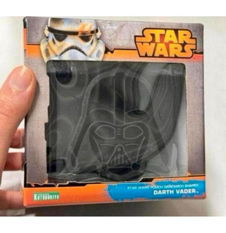 Shaper à sandwich Star Wars Dark Vador Moules dans une boîte, Collections, Star Wars, Neuf, Autres types, Enlèvement ou Envoi
