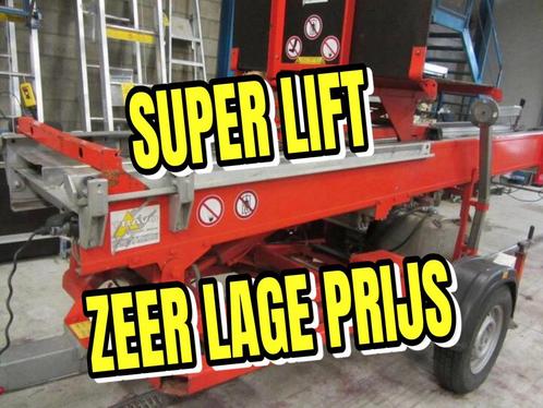 Bocker Ladderlift ZGAN 20m - Bouw, Dak € 13500 excl.btw, Doe-het-zelf en Bouw, Bouwliften, Zo goed als nieuw, Bouwlift, Ophalen