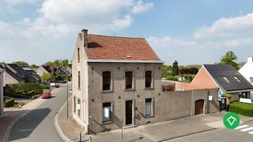Grote eigendom met atelier. beschikbaar voor biedingen